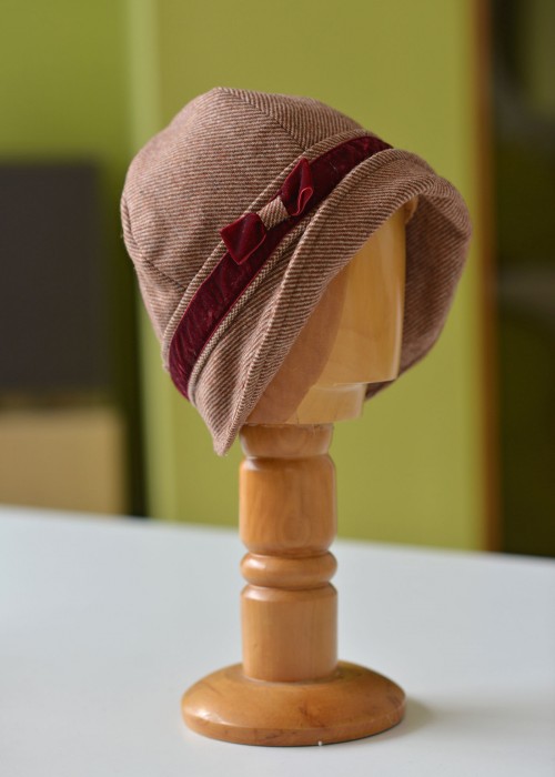 Light Brown wool striped cloche hat with single bow 