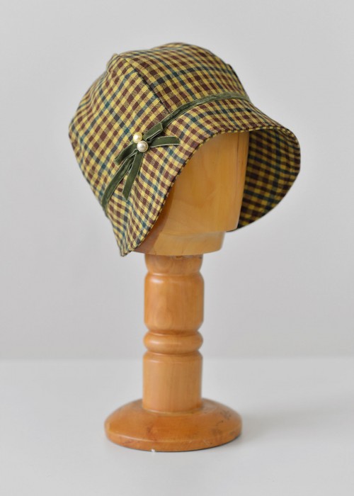 Colorful plaid wool cloche hat with velvet ribbon 