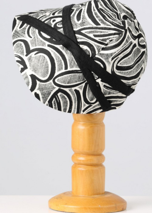 Black and white cotton cloche sun hat with ribbon